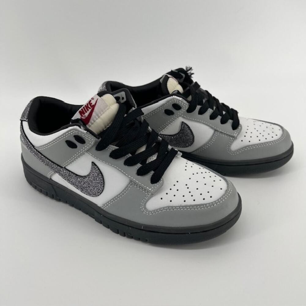 Nike Women’s Athletic Shoes in White and Gray